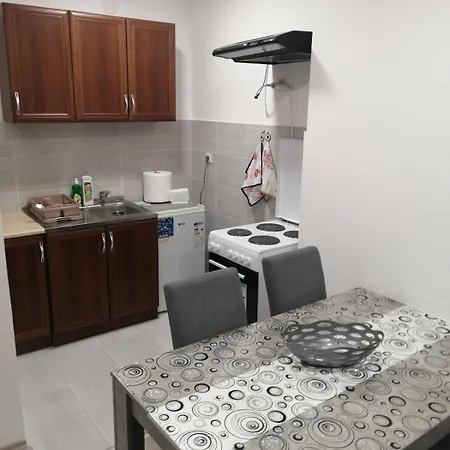 Apartman Una דירה