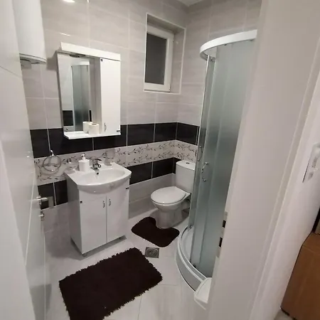 Apartman Una דירה