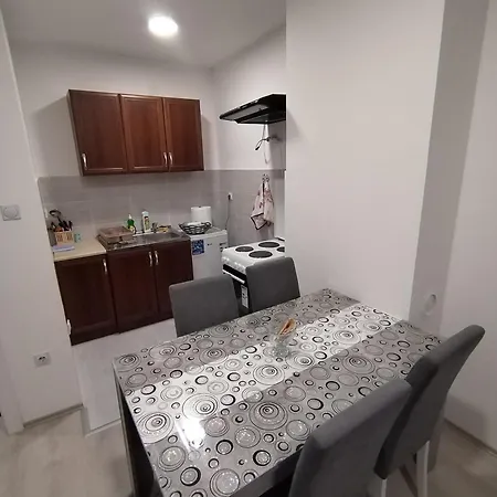 Apartman Una דירה סוקו בניה