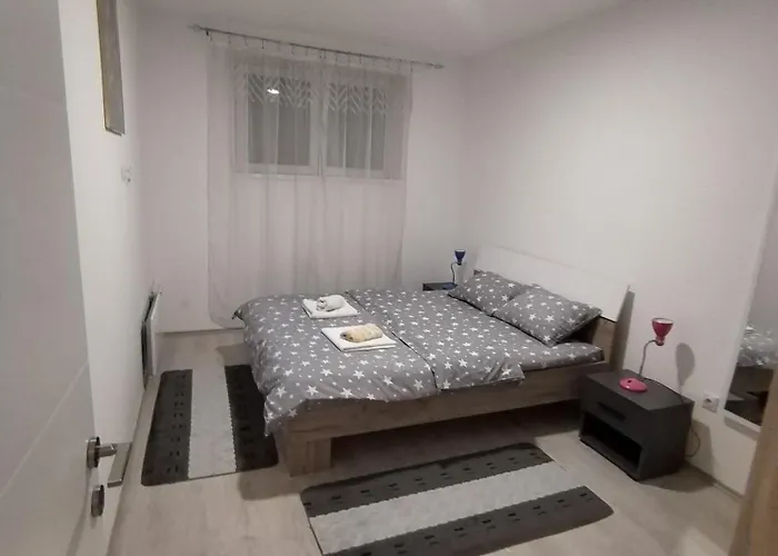 Apartman Una 아파트 소코 반자