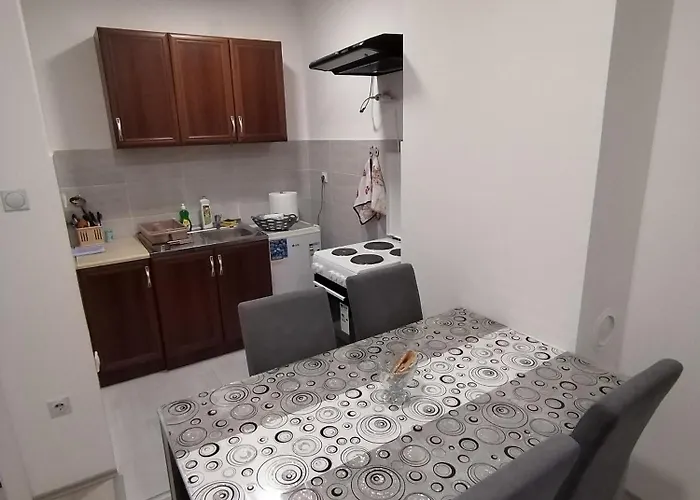 Apartman Una 아파트 소코 반자