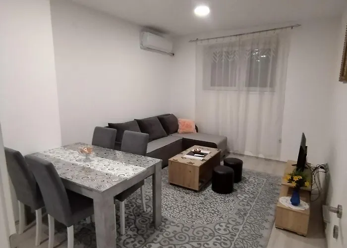 Apartman Una 소코 반자